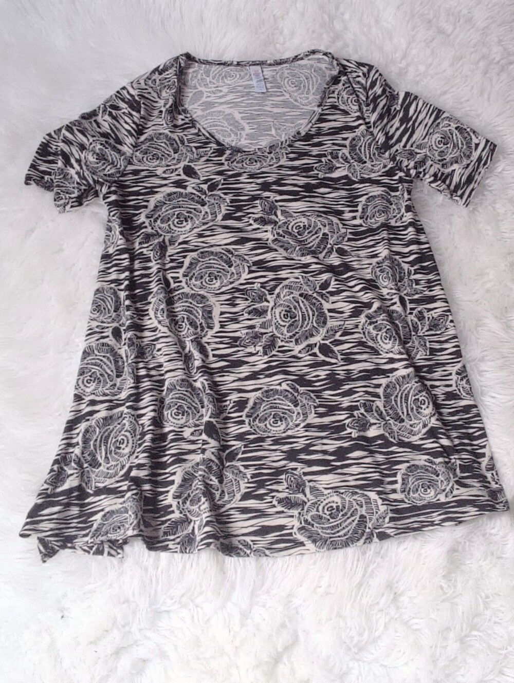 LuLaRoe Tunic Size M
